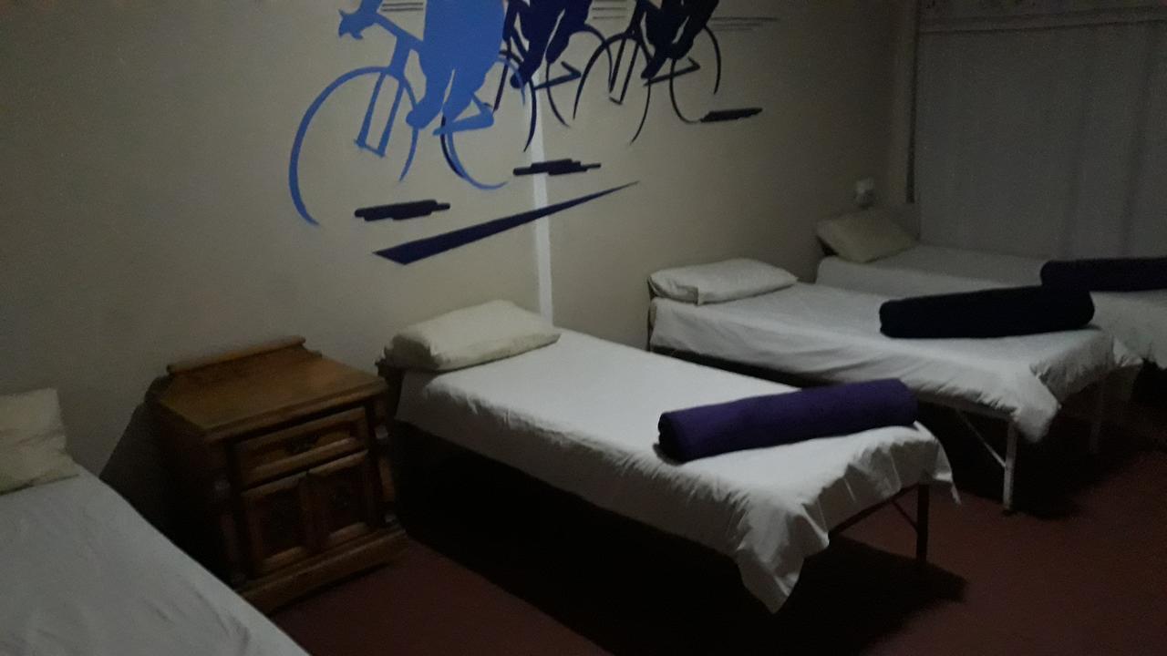 Paljas Backpackers Hotel Potchefstroom Buitenkant foto