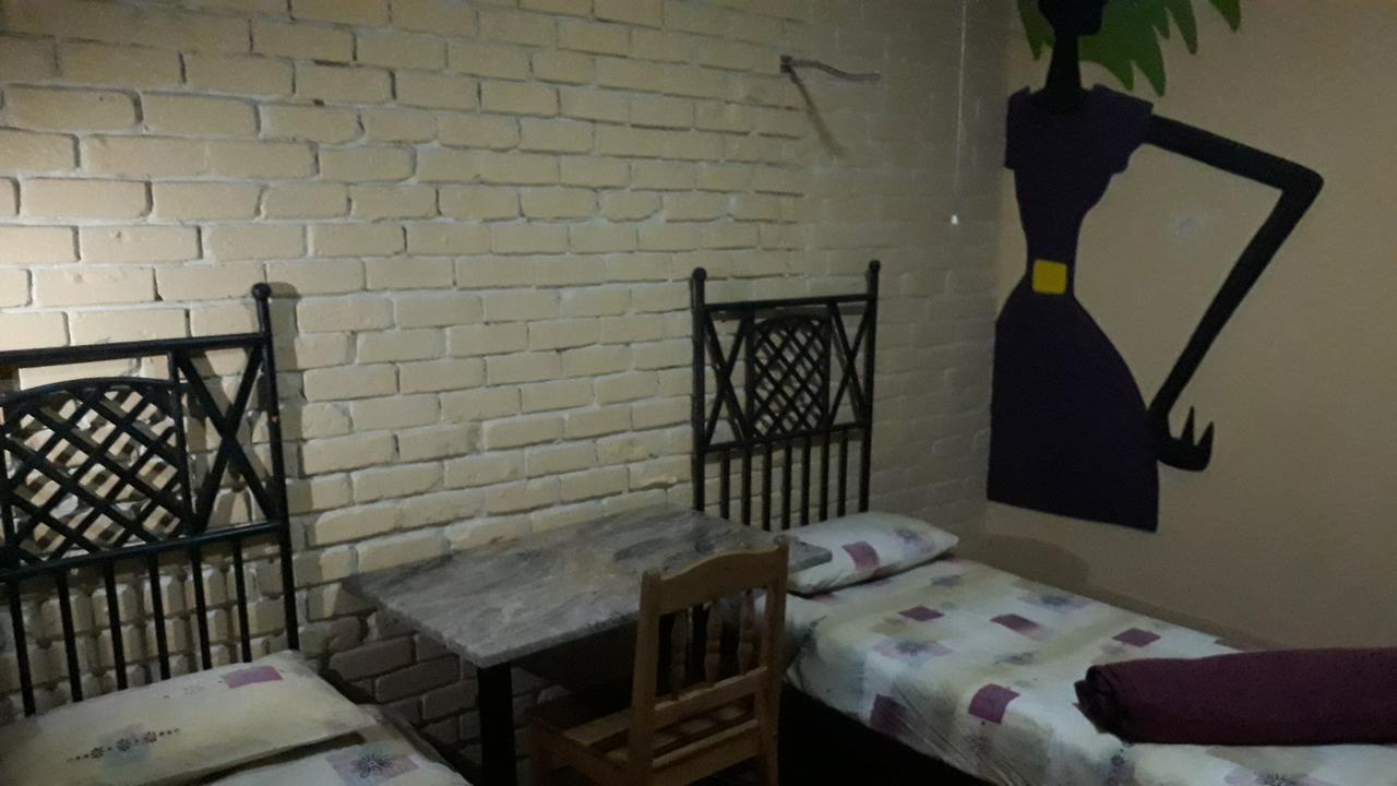 Paljas Backpackers Hotel Potchefstroom Buitenkant foto